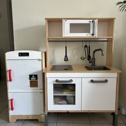 Kids Play Kitchen And Fridge 