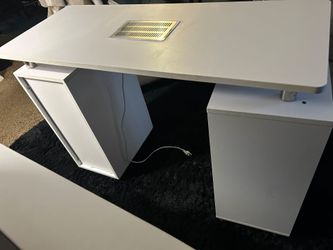 Nail Desk