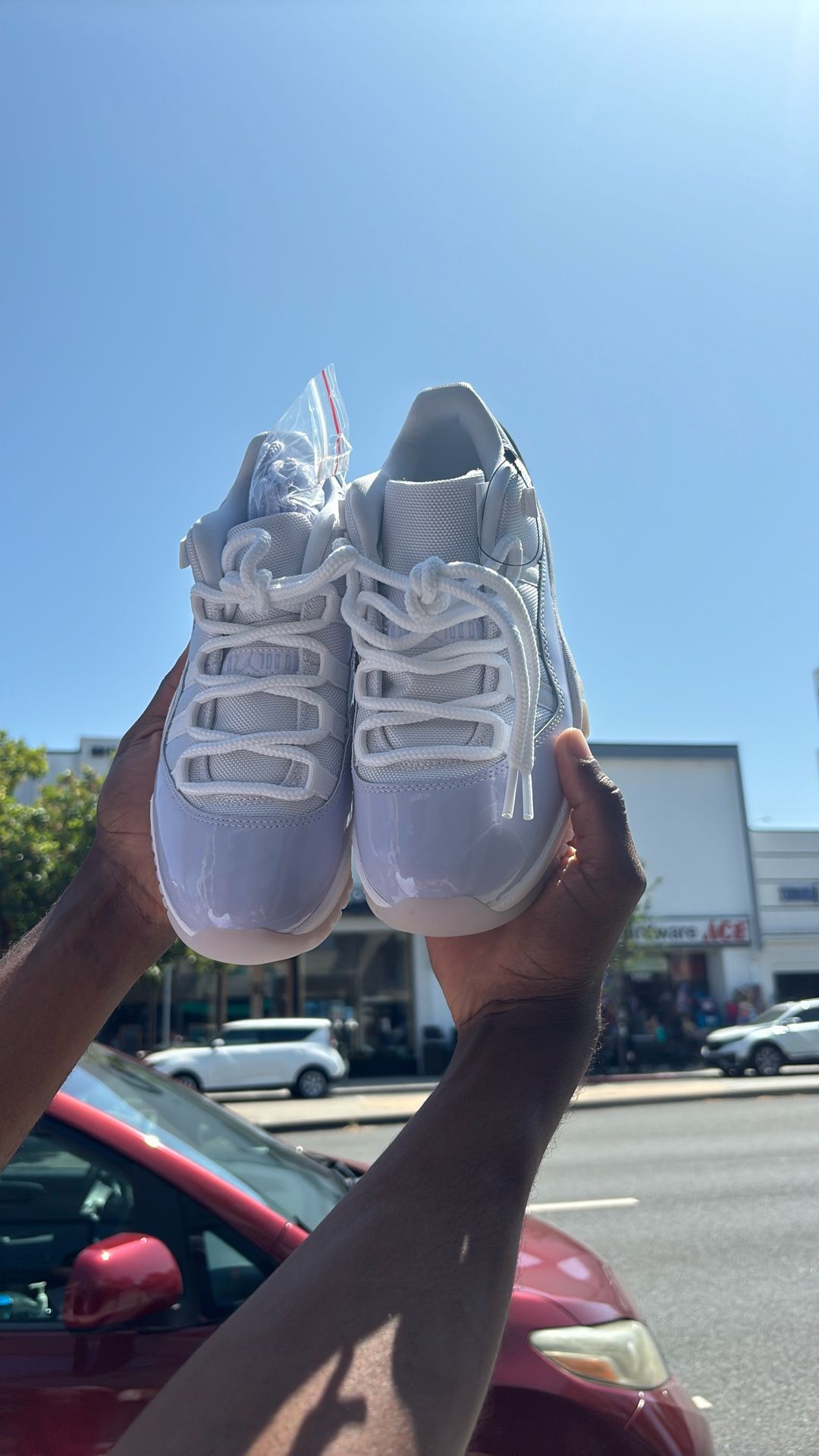 Air Jordan 11 Retro Low Violet