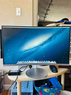 Samsung 27” Curved Monitor