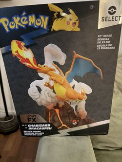 Pokémon Charizard Light Up Collector’s Statue