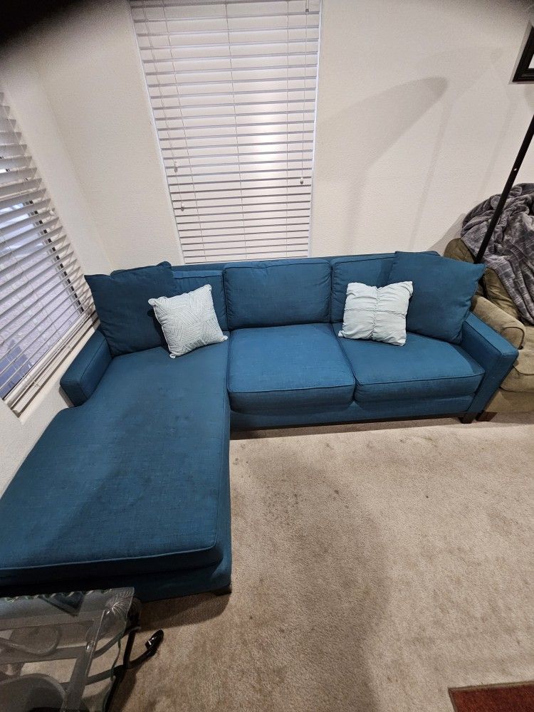 Chase and 2 Cushion Couch