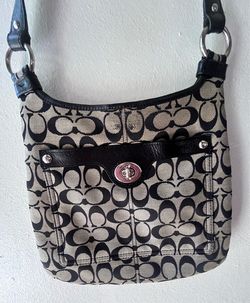 Crossbody coach