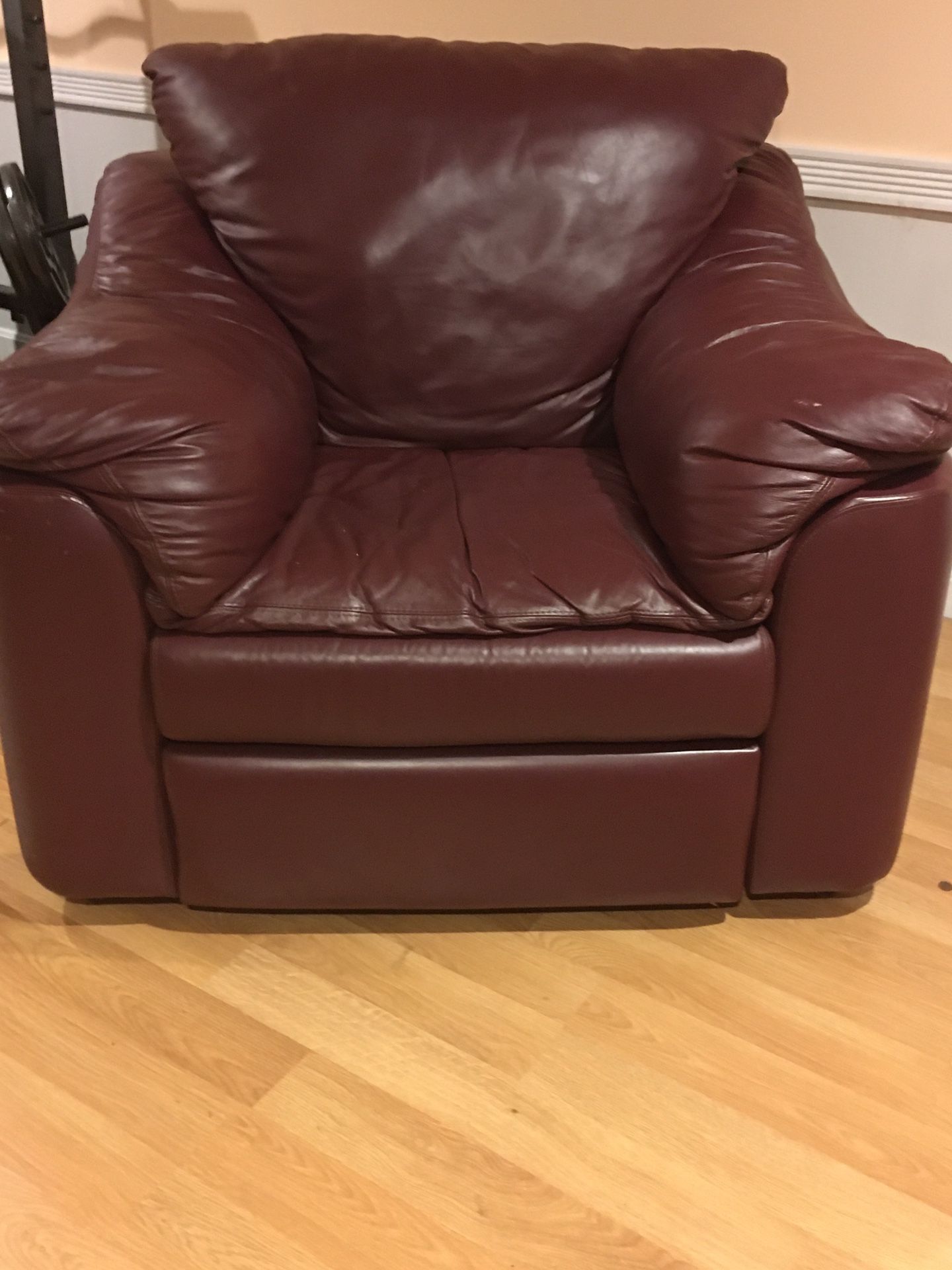Klaussner leather recliner