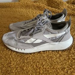 Reebok classic men’s 10 