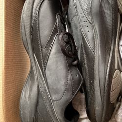 New Walk N Tone Shoes Size 9 (cost $50)