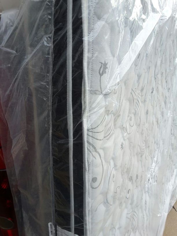 BRAND NEW KING 70×80 EUROTOP EVERGREEN BLACK LABEL MICHIANA MATTRESS