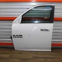 2009 2018 DODGE RAM 1500 LEFT SIDE FRONT DOOR OEM