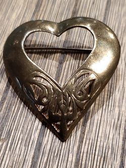 Heart pin Good in color Super beautiful detailed Ornate and gorgeous May be vintage Attention to details Add to your clothing or jacket