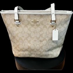 City Tote Bag In Signature Canvas 