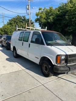 1999 Chevy 2500 V8/ 5.7 motor  193k miles