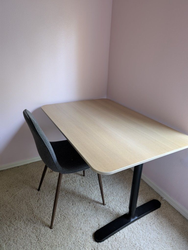Adjustable Height Standing /Sit Stand Desk