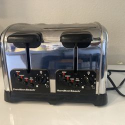 Hamilton Beach 4-Slice Toaster (Left Side Works)