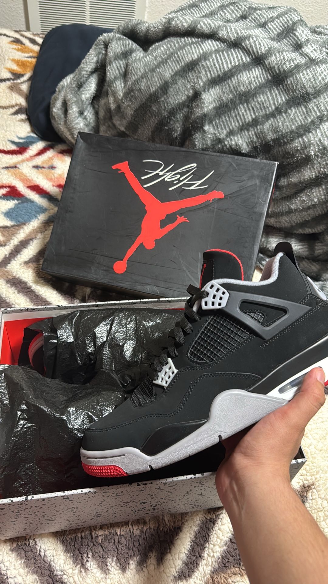 Jordan Retro 4 Bred