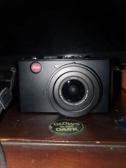 LEICA D-LUX 4 GERMANY 5.1V (contact info removed)