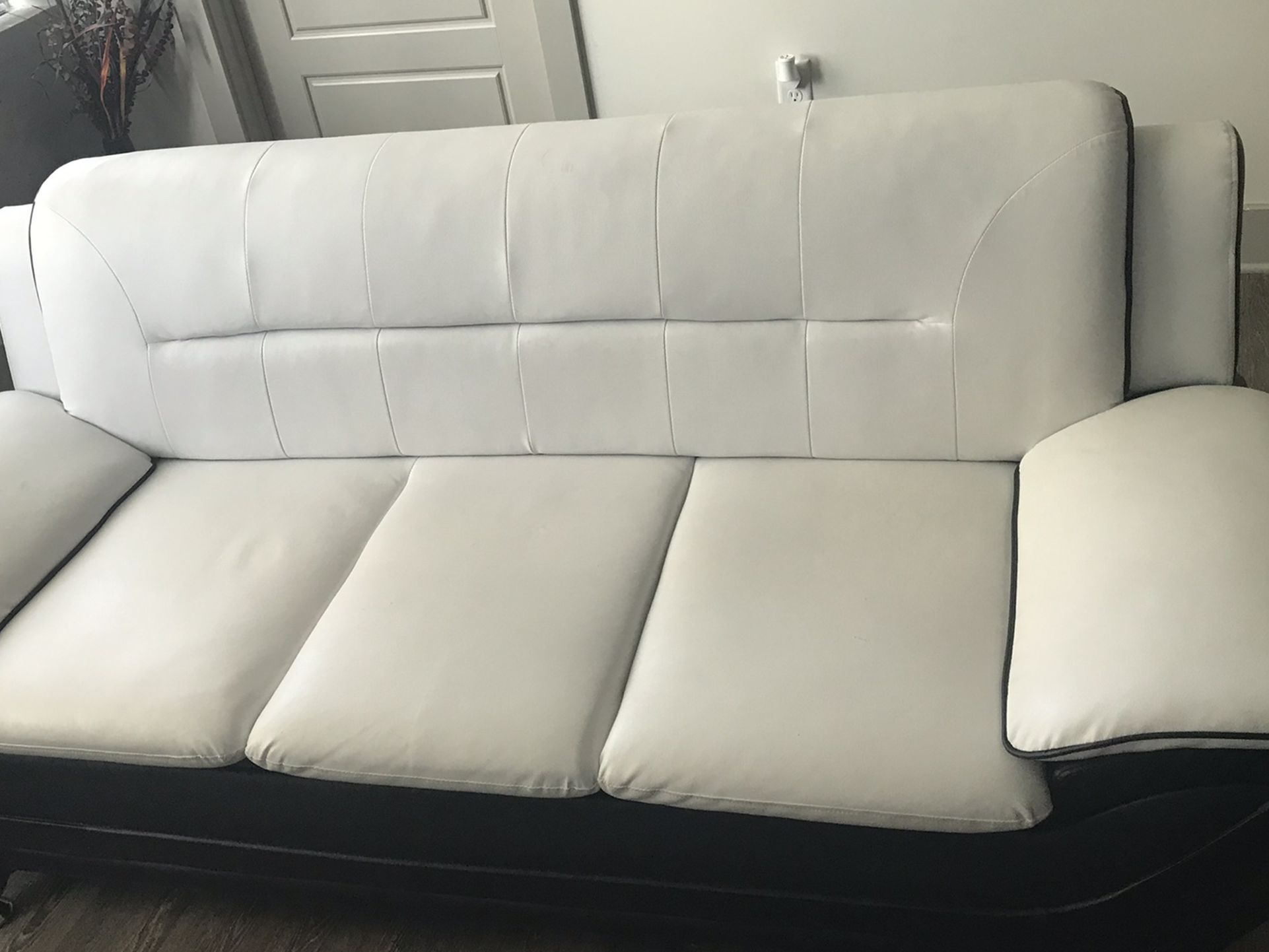 Black &white Couch