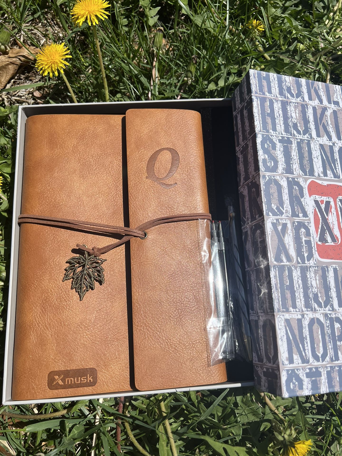 Luxury Xmusk Leather Journal Gift Set – Unused, Elegant Packaging