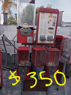 Candy vending machine