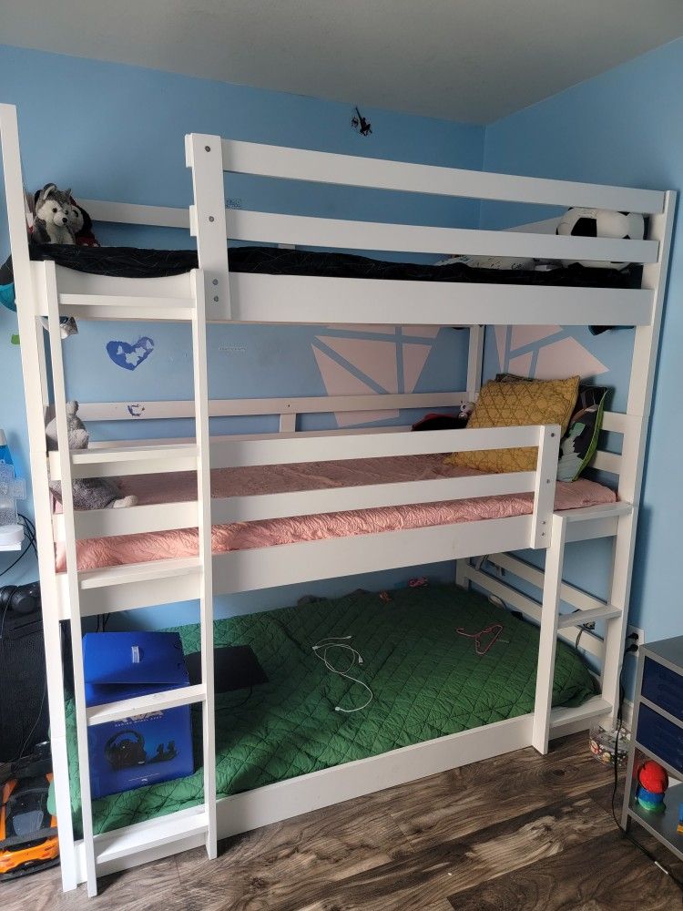 Bunk Bed 