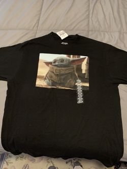 Star Wars Baby Yoda Shirt (Men’s Large)
