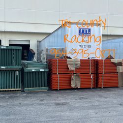 Made in USA Pallet Racks Beams Uprights Wire Decks Industrial Racking Forklifts 