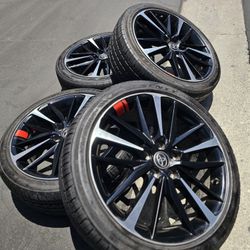 Wheles 19 5 Lugs Toyota Camry Stock 