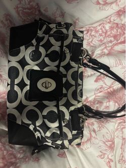 Coach Hamptons Signature Turnlock Satchel / Shoulder Bag in black and white/gray signature jacquard with black leather trim.