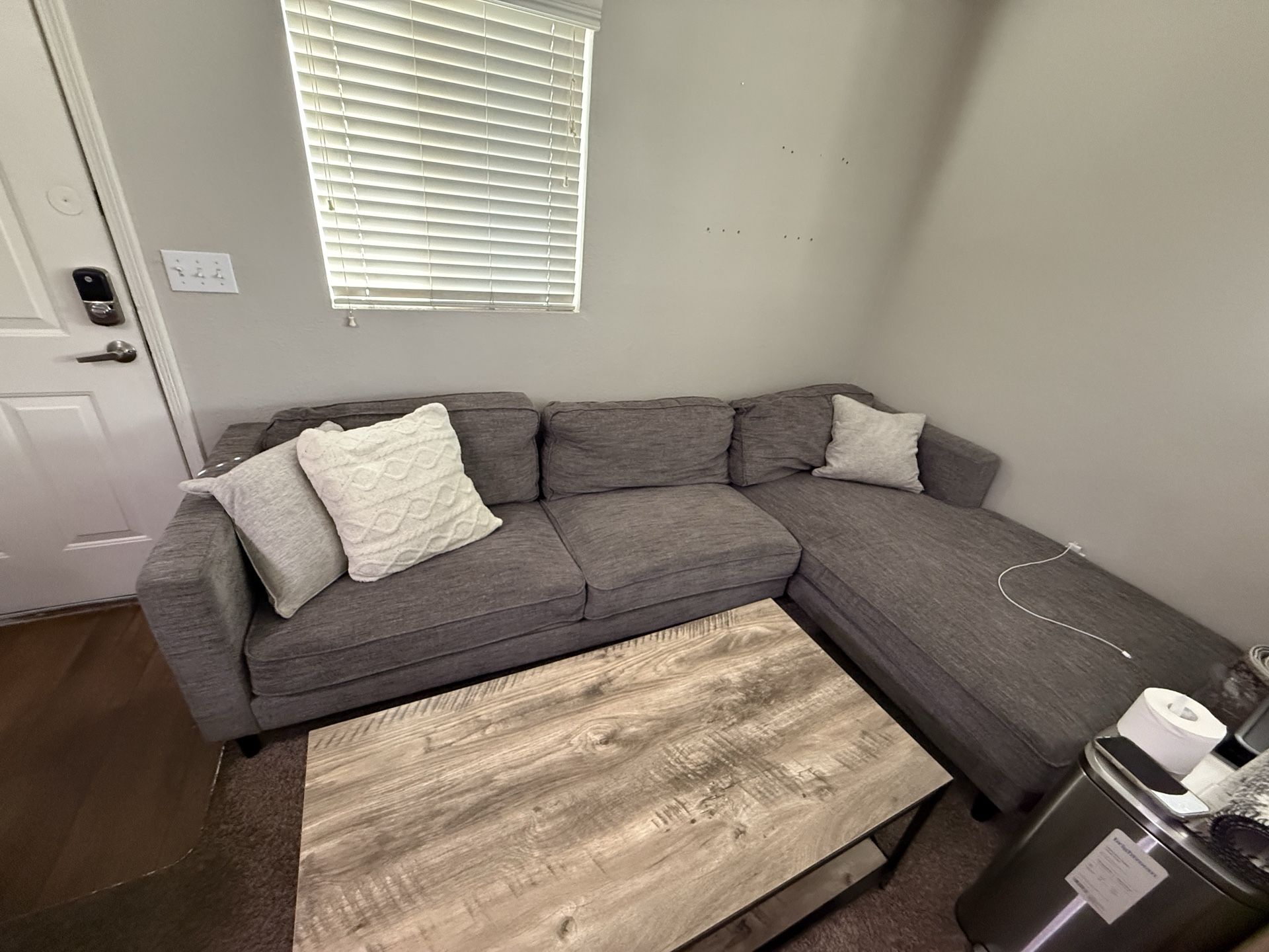 Sectional Sofa with Right Facing Chaise