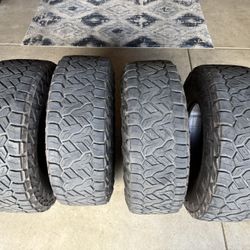 NITTO RECON GRAPPLER A/T. Set of 4, 37/12.5R18. 