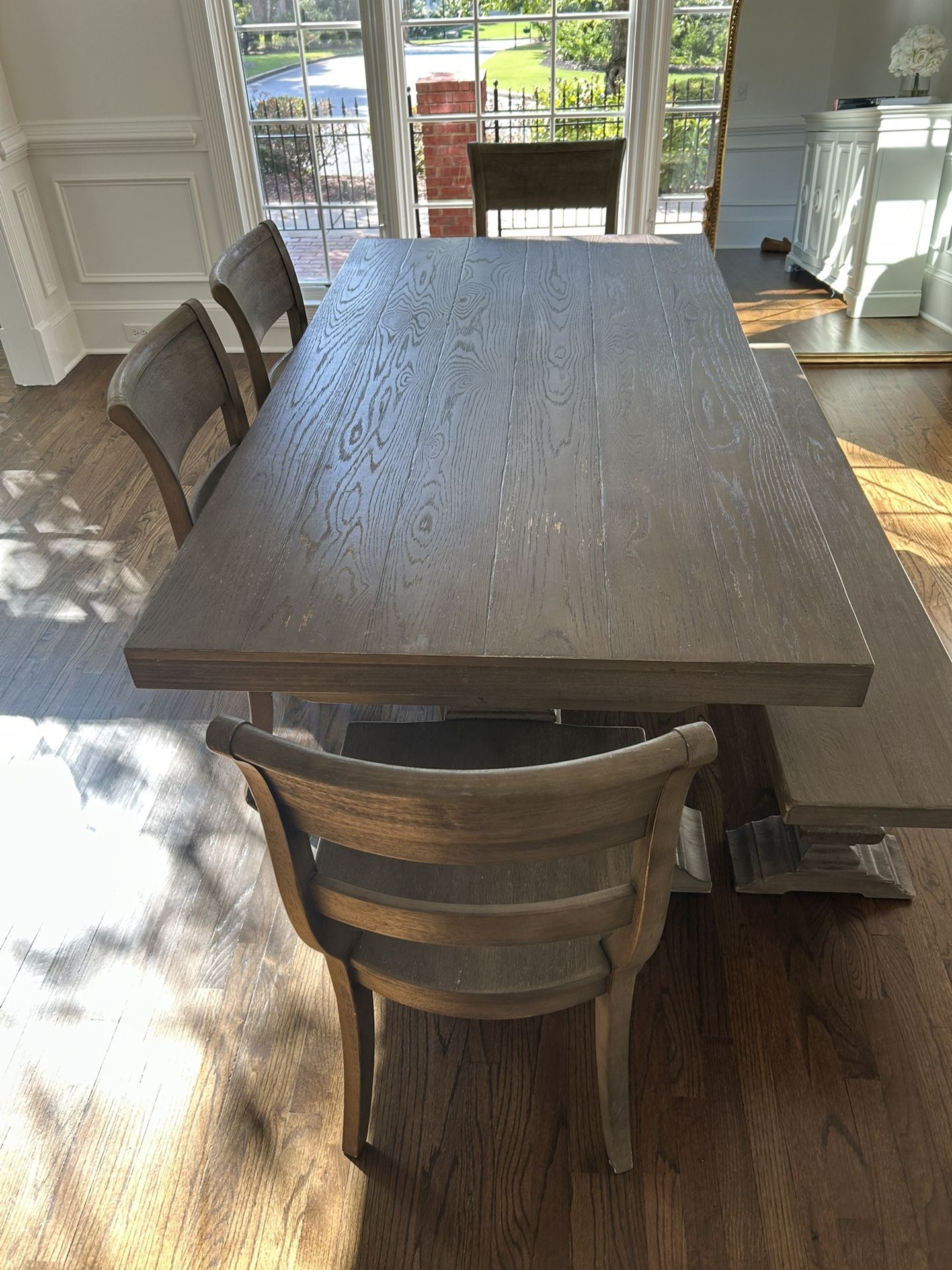 Dining Room Table (Extendable)