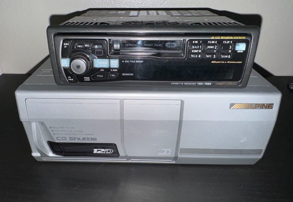 Alpine TDA-7563 Detachable Face Cassette Player W/ Alpine CHA-1214 CD Changer