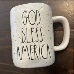 Rae Dunn Speckled Meg