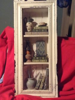 3pictures in one antique frame