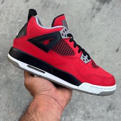Jordan 4 Toro