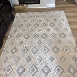 SAFAVIEH Lucia Cayley Diamond Shag Area Rug, White/Light Grey, 6'7" x 9'