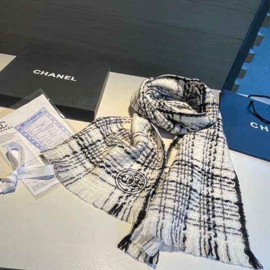 Chanel Autumn/Winter Scarf-30x 190cm