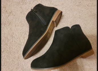 Girl Booties Size 2Y