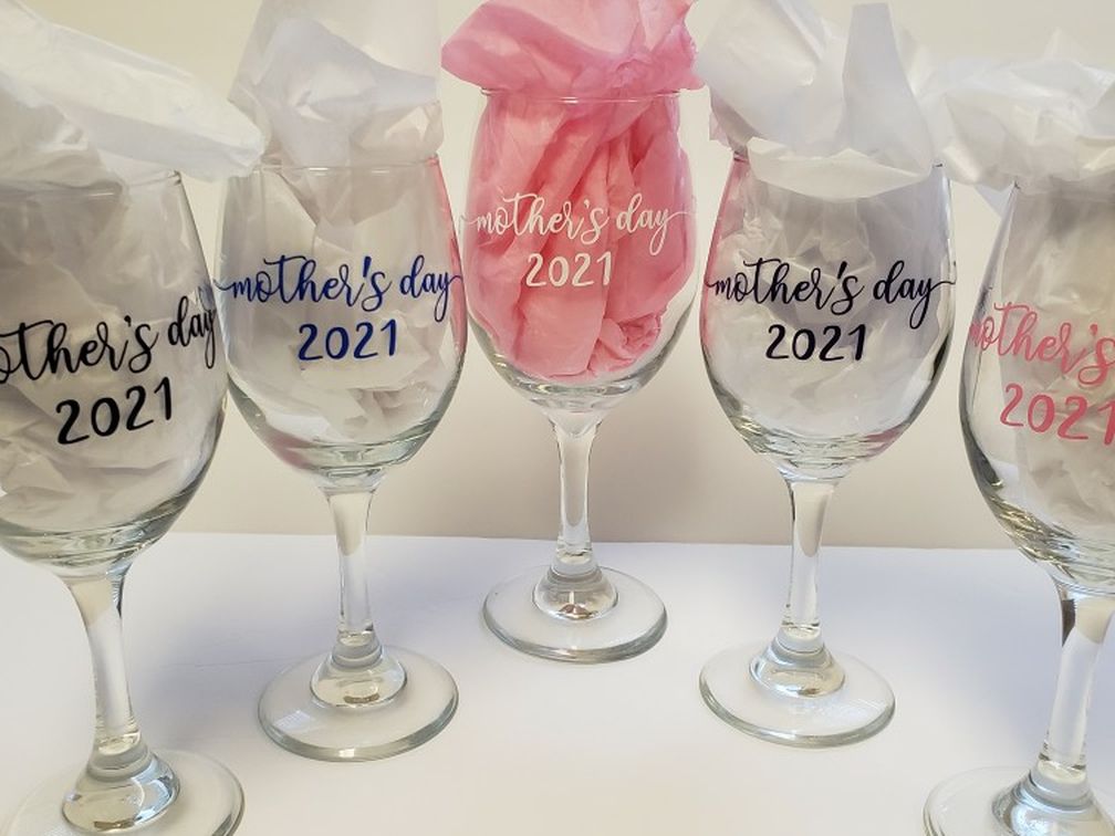 Mothers Day 2021 Personalized Wine Glasses