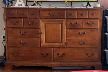 Dresser