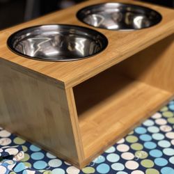 Food And Water Bowl For Dogs 