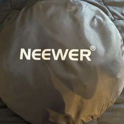 NEEWER 5-in-1 Collapsible Light Reflector