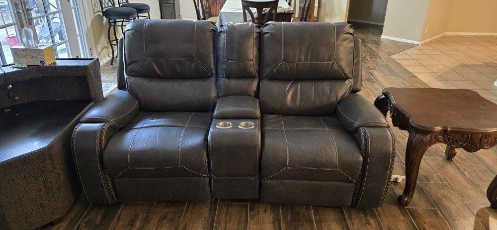 Reclining Loveseat