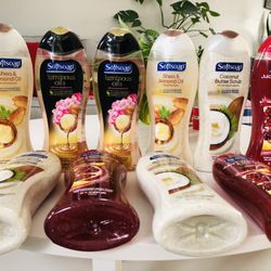 $30 10 Bottles Of Body  Wash 591ml Each  It’s All Brand New And pick Up Gahanna