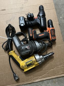 Dwalt Screw Gun N Black N Decker Motor Drill