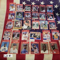 1 Lot Of 30 MLB Baseball Trading Cards