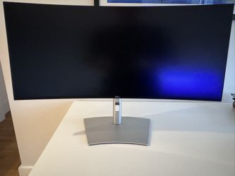 Dell Curved Monitor (34.14 Inch Ultrawide)