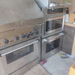 Stainless Kitchen appliances
