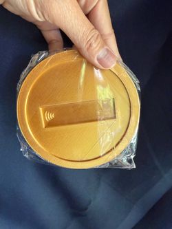 Gold Coin Shape Card Holder