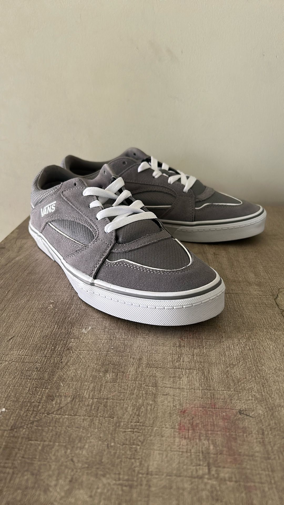 Men’s Vans Gray Shoes Size 10 New Wob