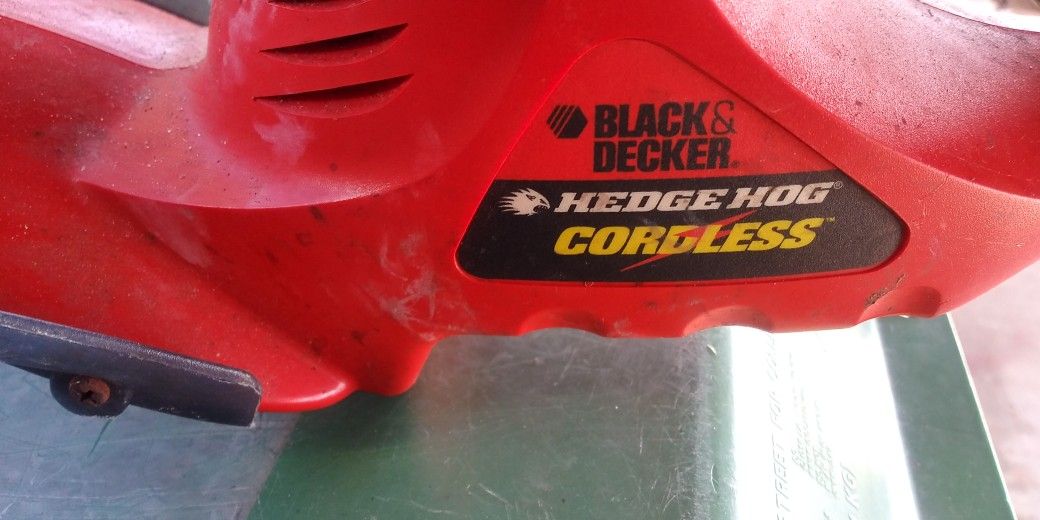 Bush Trimmer 20" Used Needs Battery